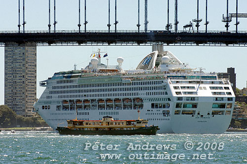 Sun Princess approaching the Sydney Harbour Bridge.