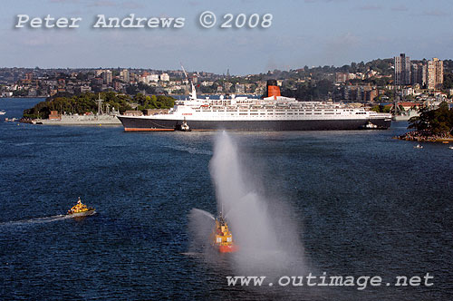 Queen Elizabeth II with tugs slips out of Woolloomooloo Bay and out onto Sydney Harbour.