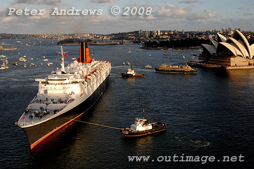 Queen Elizabeth II off the Sydney Opera House and Circular Quay.