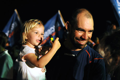 Stuart Bannatyne from New Zealand with his daughter. Ericsson 4, Skippered by Torben Grael, arrive in Cochin, India, to win the second leg of the Volvo Ocean Race 2008-09. Photo copyright Dave Kneale / Volvo Ocean Race.