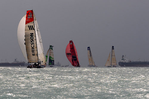 The fleet of Volvo Open 70's battle around the short and challenging course for the Singapore In-Port Race. Photo copyright Dave Kneale / Volvo Ocean Race.