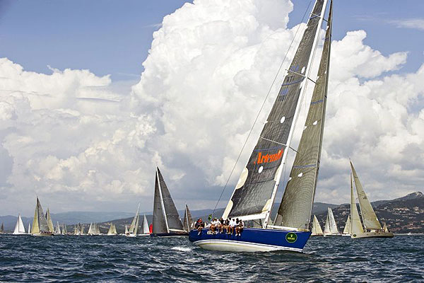 Ernesto Gismondi's Edimentra VI ahead of the fleet during the first day of racing for the Giraglia Rolex Cup 2008. 