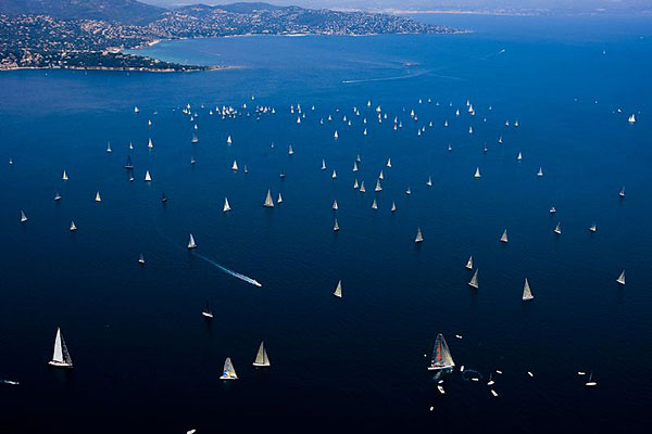 The fleet about to start the final Giraglia Race off St Tropez, during the Giraglia Rolex Cup 2008.