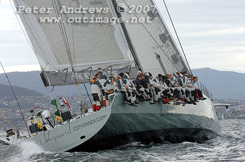 Mike Slade's 98 foot version of Leopard on its final approach to the Hobart finishing line in 2007. Photo copyright Peter Andrews, Outimage.