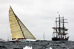 Photos of the Boxing Day start of the Rolex Sydney Hobart can be accessed from this icon.