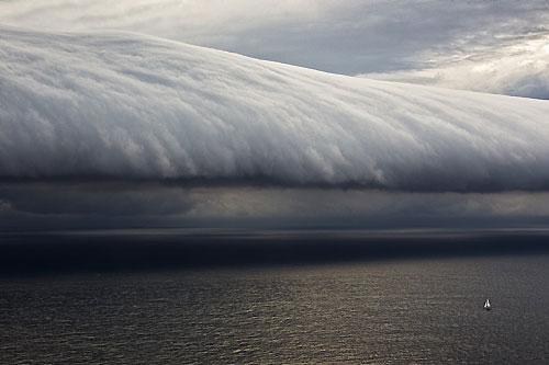 Waves in the sky over the course to Hobart. Photo copyright Rolex and Carlo Borlenghi.