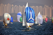 Royal Hong Kong Yacht Club's 2010-2011 Top Dog Trophy series HKRNVR Memorial Vase.